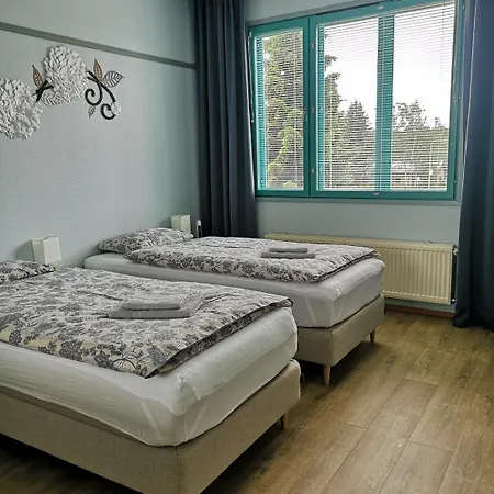 Marivas, 2 Bedroom Apt, Free Parking & Wifi * 포리